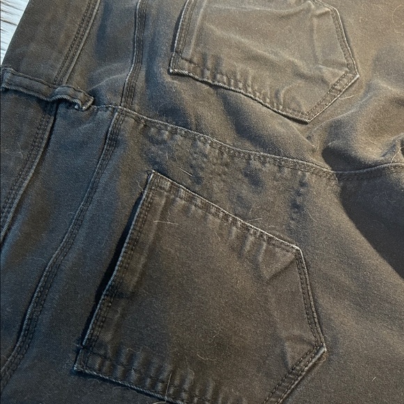Vanilla Star Skinny Jeans with Zipper Accents - Picture 6 of 8